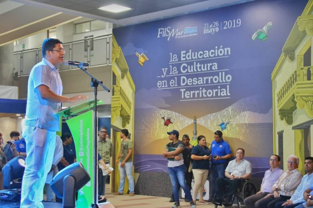 Durante inauguración oficial de la Feria del Libro de Santa Marta UNIMAGDALENA invita al país a sumergirse en la lectura