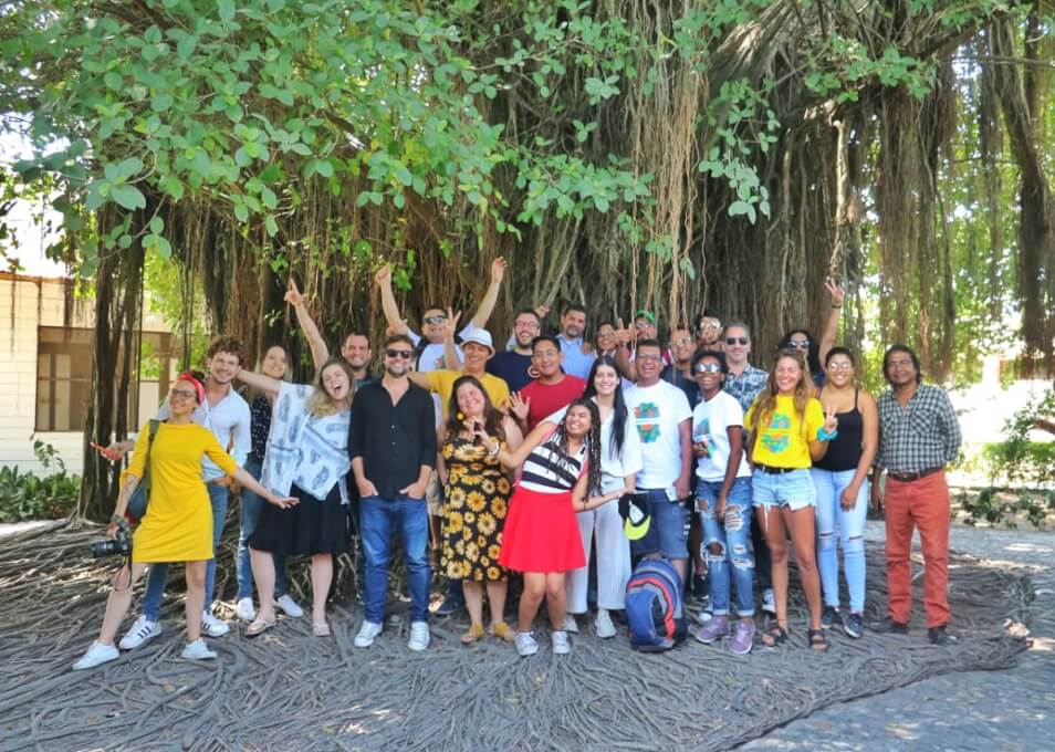 Se producen nuevas narrativas adentrándose en Macondo y proyectándolo hacia el mundo