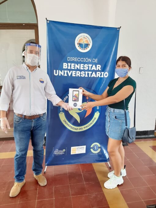 UNIMAGDALENA entrega becas, computadores y tabletas a estudiantes deportistas