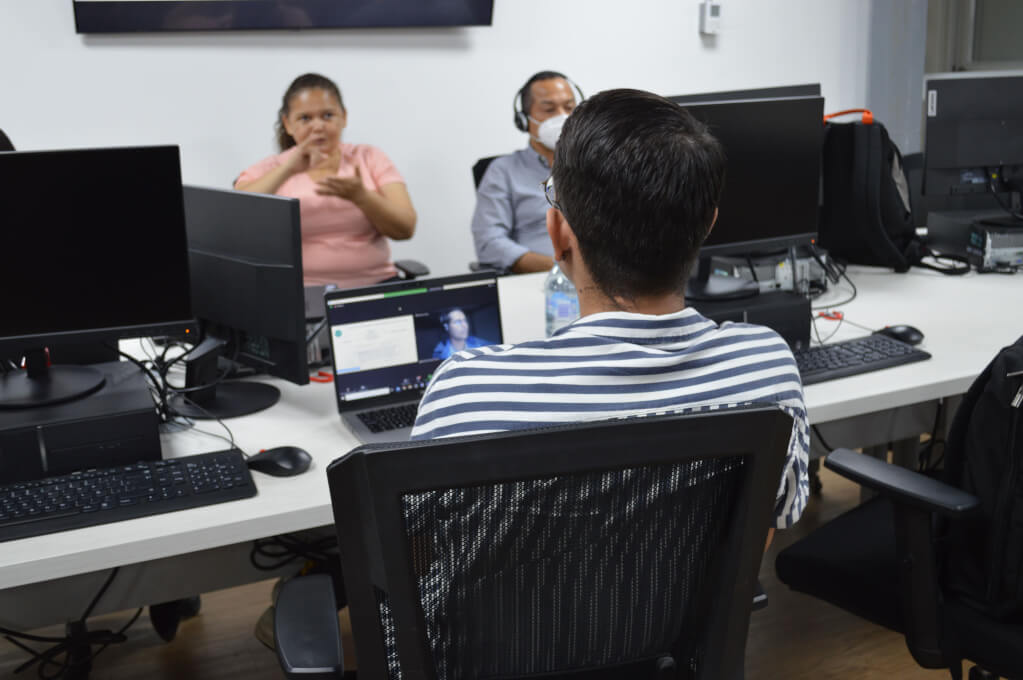 Primer estudiante con discapacidad auditiva activo de una Maestría en Unimagdalena