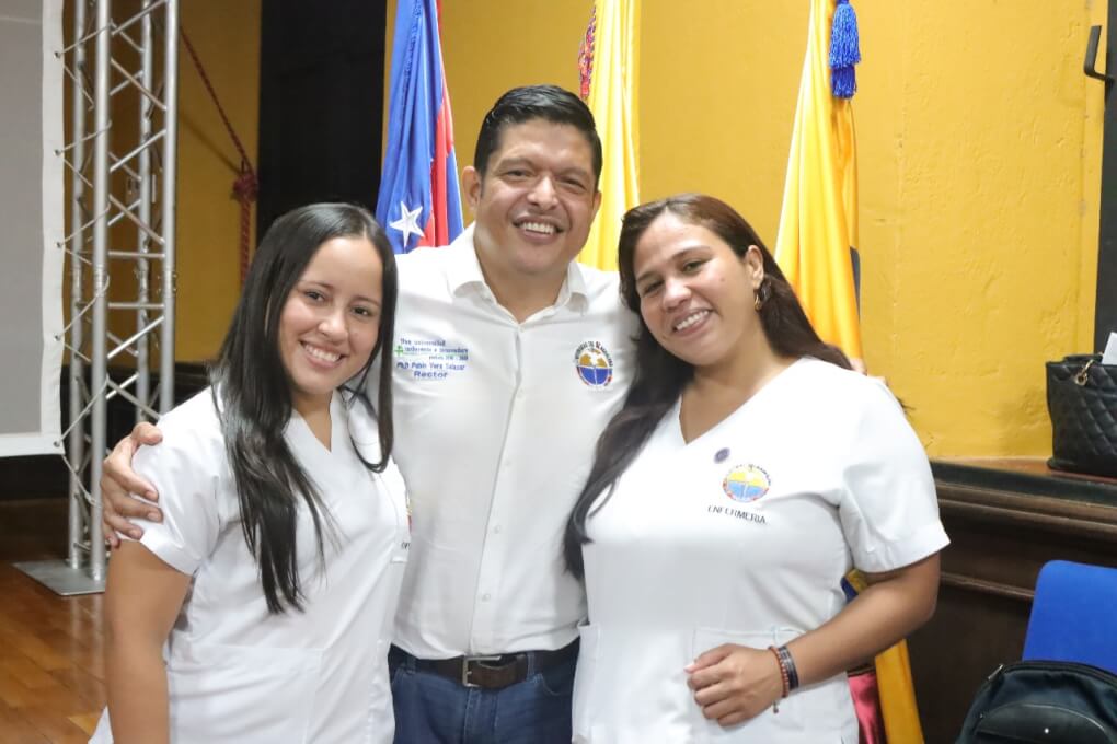 Enfermeros de UNIMAGDALENA celebran nueva acreditación internacional