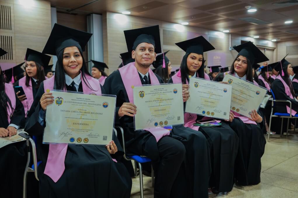 En ceremonia especial de graduación, la Universidad del Magdalena entregó título a 91 nuevos profesionales en diferentes áreas del conocimiento de la salud que llevarán con orgullo el sello de la Alma Mater por el mundo.