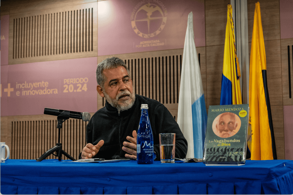 Mario Mendoza, uno de los escritores más reconocidos de Colombia y América Latina.