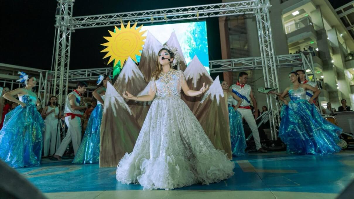 Karen García deslumbró al público con su interpretación en la categoría de música del concurso Chico y Chica Talento 2025.