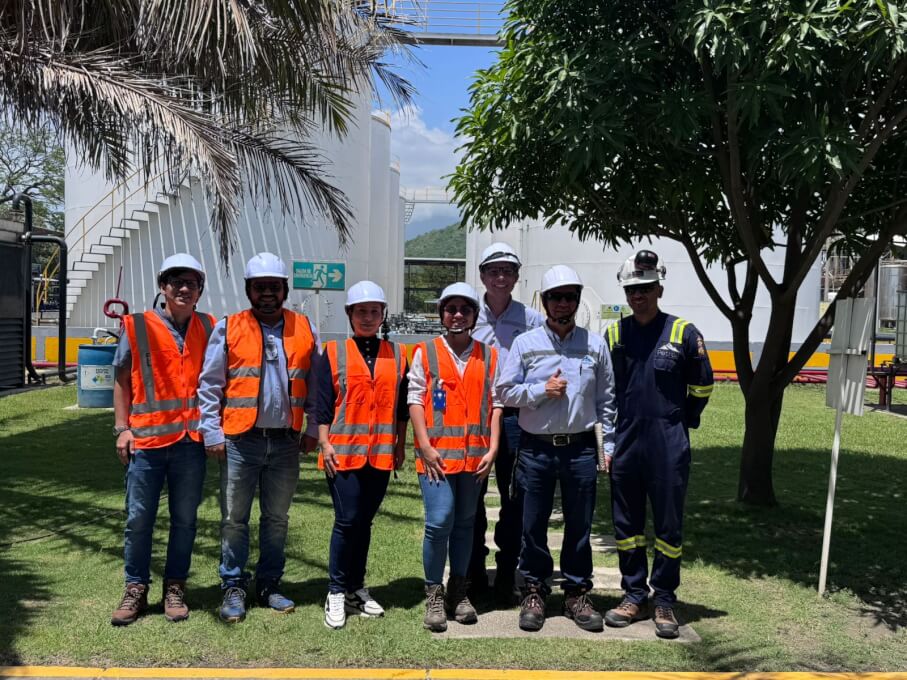 Visita Académica de la Facultad de Ingeniería a la Empresa Petroil en Santa Marta.