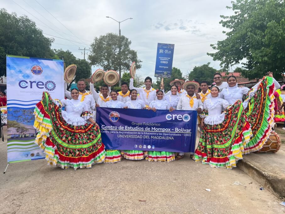 El Centro para la Regionalización de la Educación y las Oportunidades – CREO participó en el Desfile Folclórico y Cultural “Río de Gente” organizado por la Alcaldía de Santa Cruz de Mompox – Bolívar