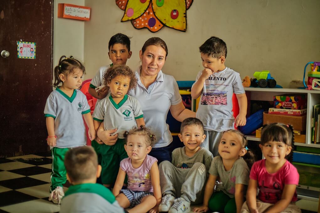 UNIMAGDALENA, en alianza con el Ministerio de Educación y el ICBF, ofrece a madres comunitarias del Magdalena y Cauca la posibilidad de homologar sus conocimientos y profesionalizarse como Tecnólogas en Atención Integral a la Primera Infancia.