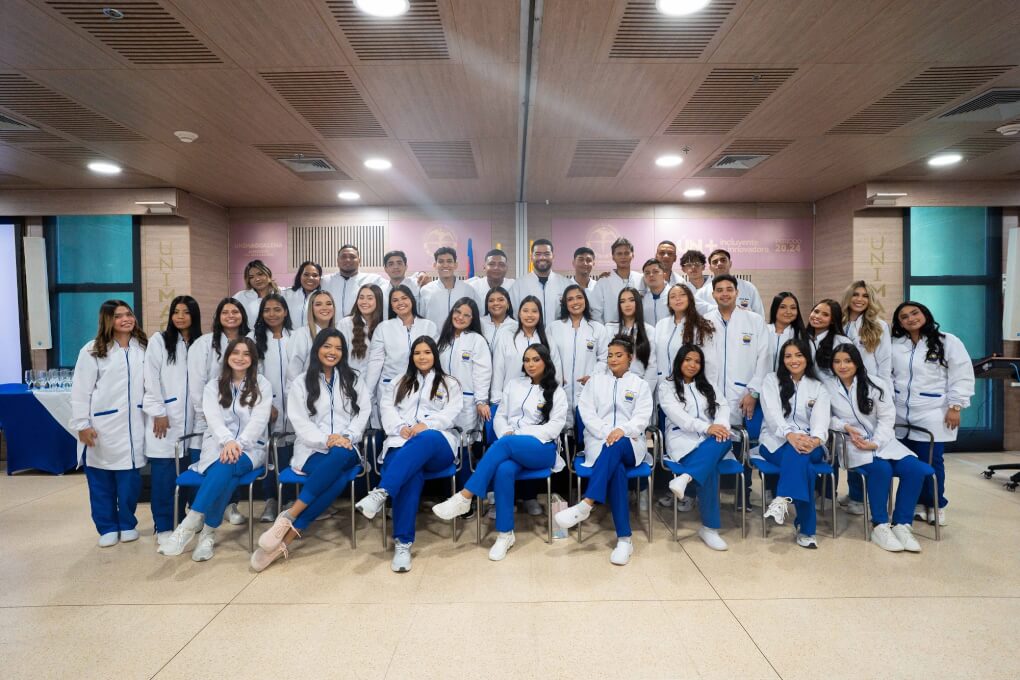 ODONTOLOGÍA.CEREMONIA.BATAS.1