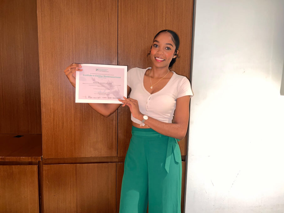 Diana De Los Rios Mayorga, fue reconocida como uno de los mejores proyectos académicos del Certificado en Estudios Afrolatinoamericanos.