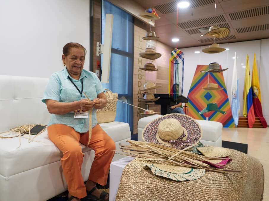 El taller “La artesanía de palma Sará de Cascajal, Bolívar” permitió reconocer el valor de un oficio transmitido por generaciones y la importancia de conservar los saberes de los territorios.