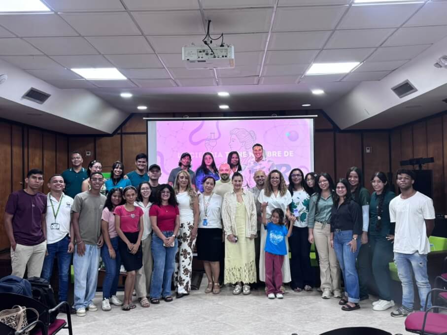 Participantes del conversatorio