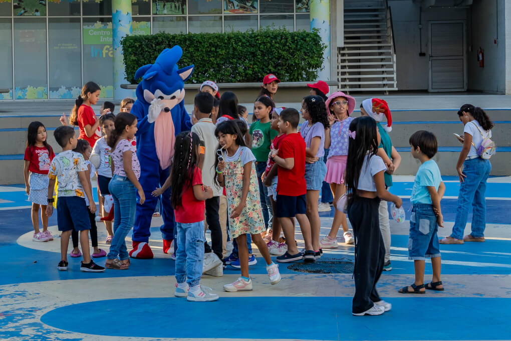 Los niños y niñas vivieron momentos de alegría en las novenas de la Alma Mater.