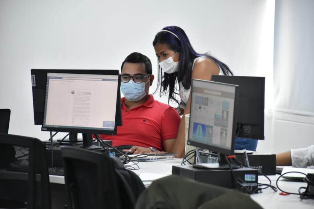 Desarrollo de clases presenciales en el Laboratorio de Finanzas