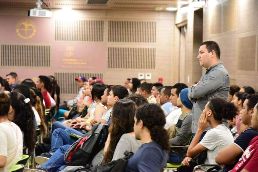 Reunión informativa a estudiantes (Octubre 2023)