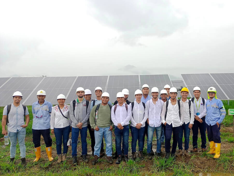 Parque solar fotovoltaico "Caimán Cienaguero"